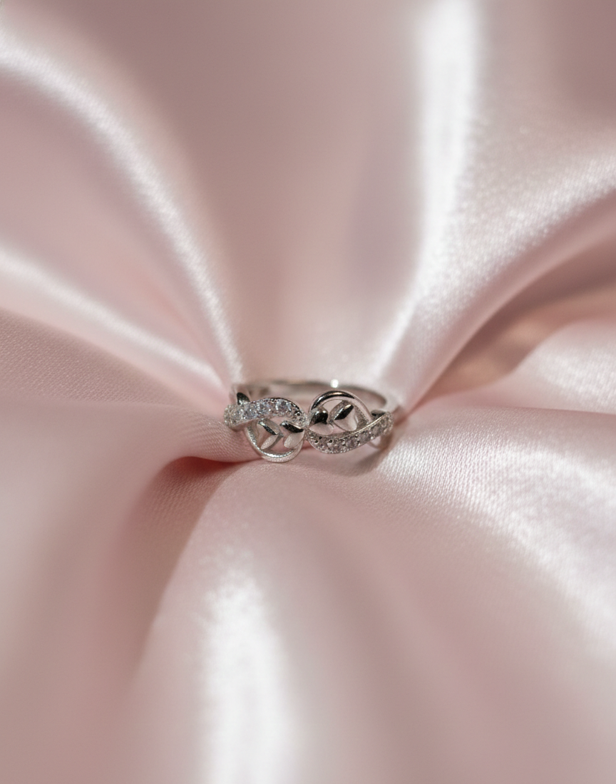 Eternal Grace Intertwined Leaf Ring in 925 Sterling Silver