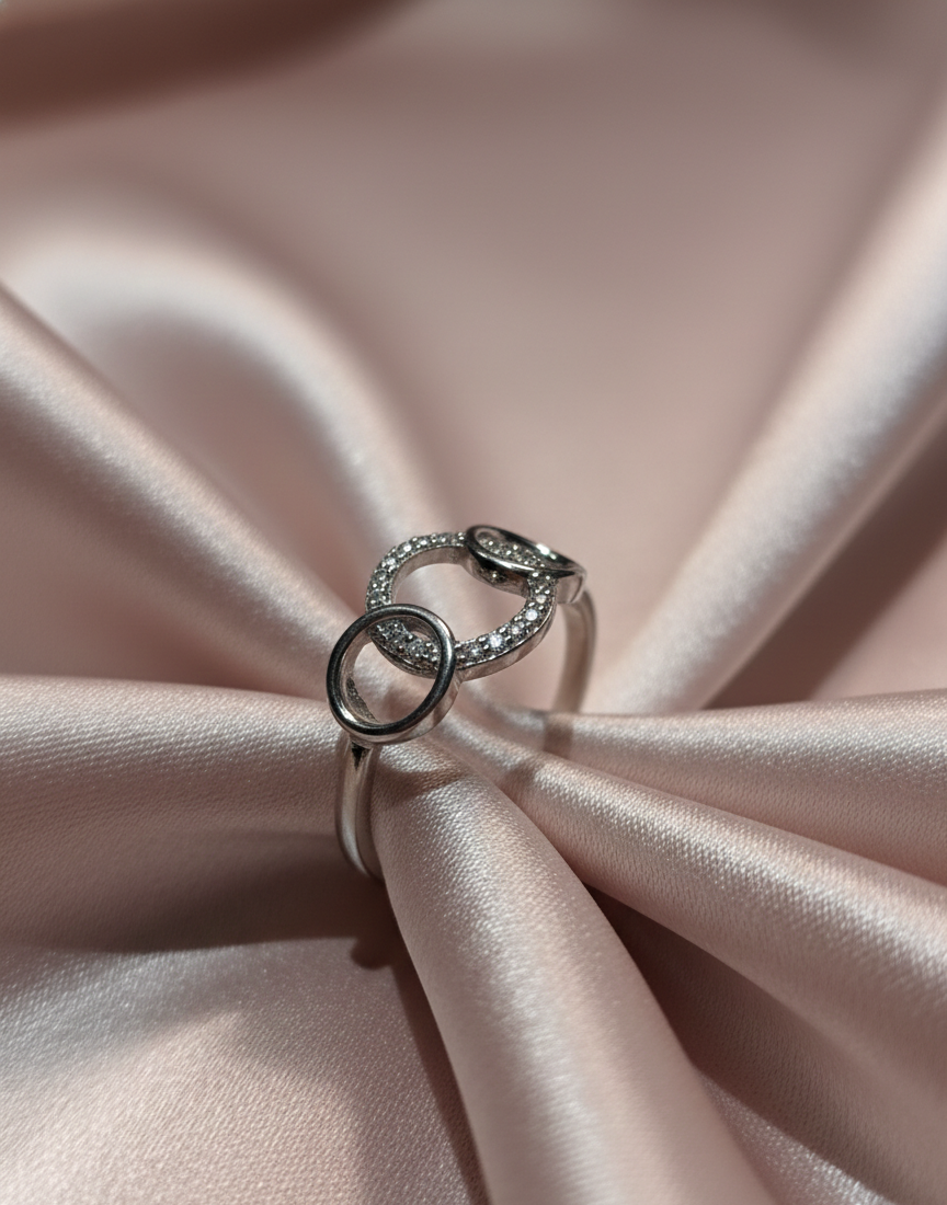 Arna's Silver – Infinite Bond Interlocking Circle Ring in 925 Sterling Silver