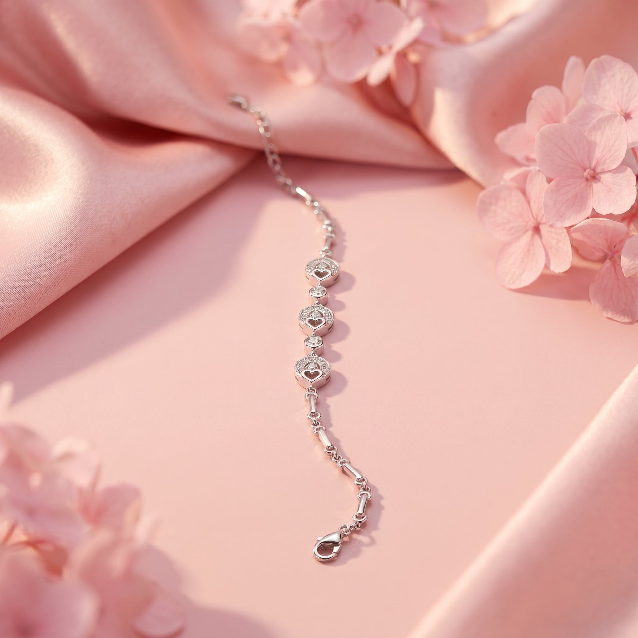 Arnas Signature 925 Silver Triple Heart Halo Link Bracelet