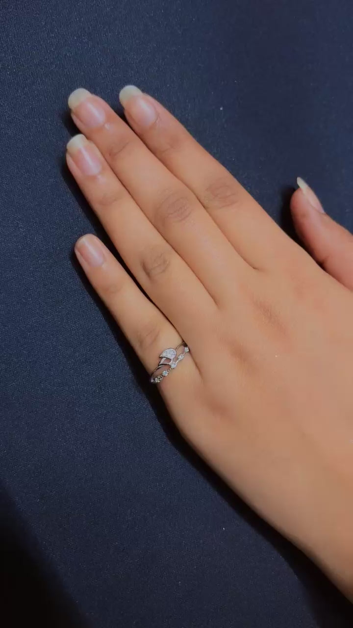 Arna's Silver 925 Sterling Silver Sparkling Wave Cross Ring