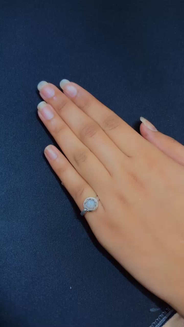 The Vintage Crown Pearl Ring | Rhodium Plated