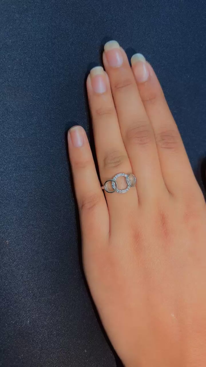 Arna's Silver – Infinite Bond Interlocking Circle Ring in 925 Sterling Silver